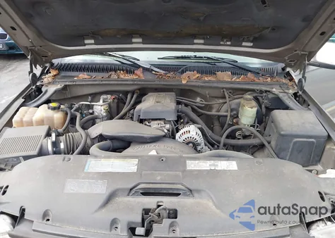 2000 Chevrolet Silverado 1500 Ls from USA, damaged, VIN 1GCEC14T8YZ137928